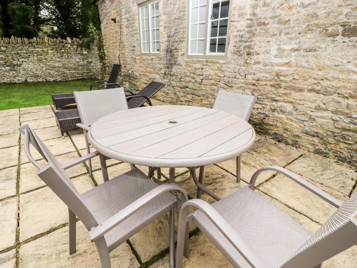 The Clock Tower Villa South Cerney Exterior foto